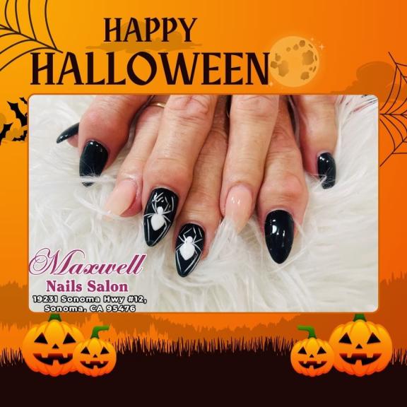 Halloween nail design