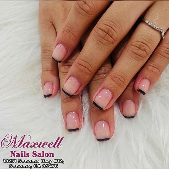 Halloween nail design